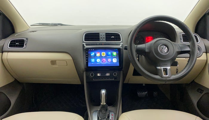 2011 Volkswagen Vento TRENDLINE 1.6, Petrol, Manual, 69,574 km, Dashboard
