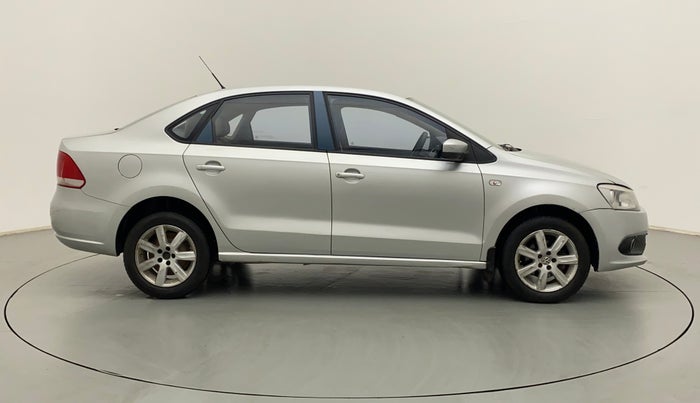 2011 Volkswagen Vento TRENDLINE 1.6, Petrol, Manual, 69,574 km, Right Side View