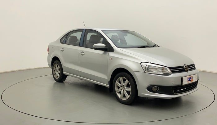 2011 Volkswagen Vento TRENDLINE 1.6, Petrol, Manual, 69,574 km, Right Front Diagonal