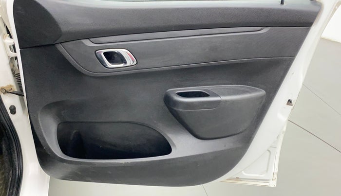 2019 Renault Kwid RXT Opt, Petrol, Manual, 26,678 km, Driver Side Door Panels Control