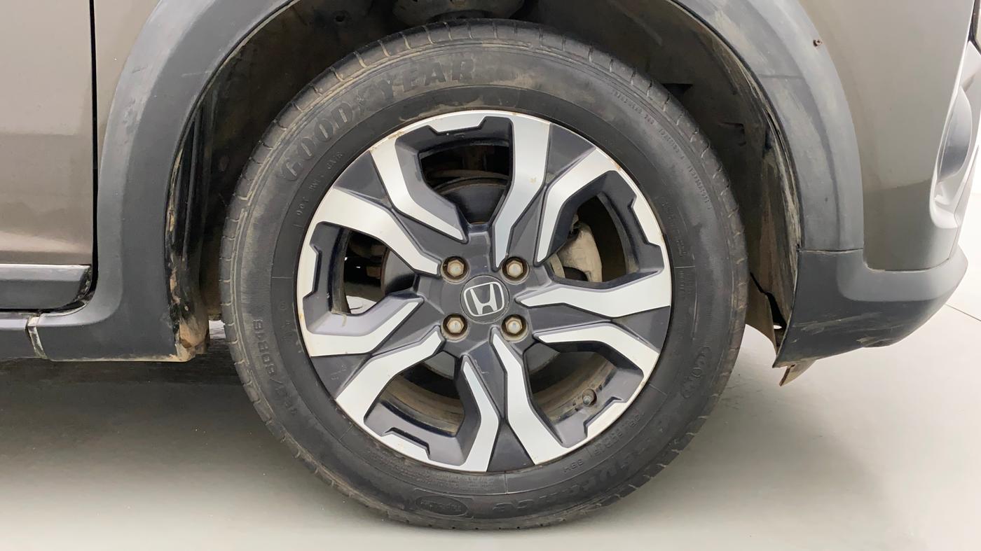 2017 Honda WR-V 1.5L I-DTEC VX MT, Diesel, Manual, 62,997 km, Right Front Wheel