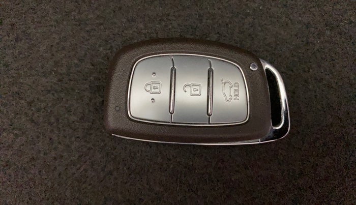 2016 Hyundai Elite i20 ASTA 1.2 (O), Petrol, Manual, 84,649 km, Key Close Up