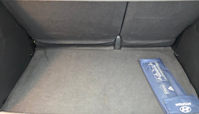 2016 Hyundai Elite i20 ASTA 1.2 (O), Petrol, Manual, 84,649 km, Boot Inside