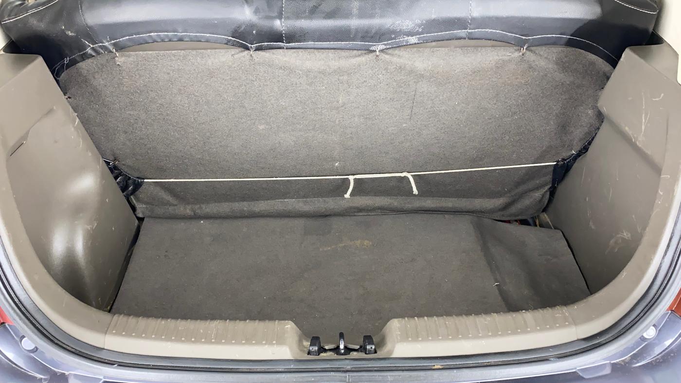 2016 Hyundai i10 MAGNA 1.1, Petrol, Manual, 88,061 km, Boot Inside