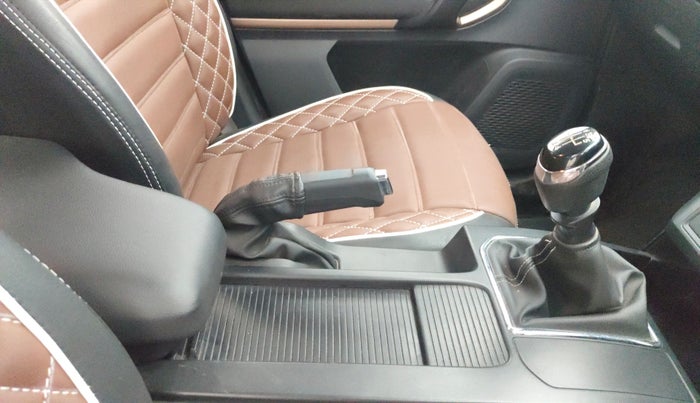 2021 Renault Kiger RXT (O) MT, CNG, Manual, 48,419 km, Gear Lever