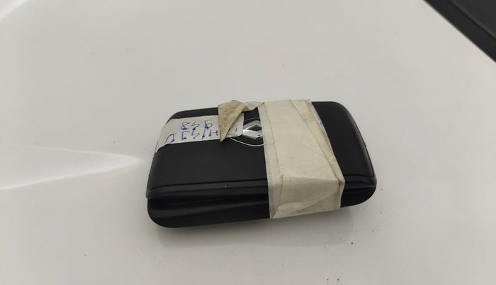 2021 Renault Kiger RXT (O) MT, CNG, Manual, 48,419 km, Key Close Up