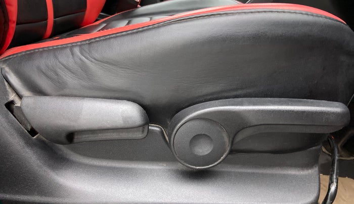 2017 Maruti Vitara Brezza ZDI PLUS DUAL TONE, Diesel, Manual, 1,03,256 km, Driver Side Adjustment Panel