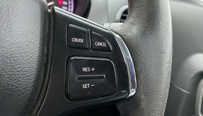 2017 Maruti Vitara Brezza ZDI PLUS DUAL TONE, Diesel, Manual, 1,03,256 km, Adaptive Cruise Control
