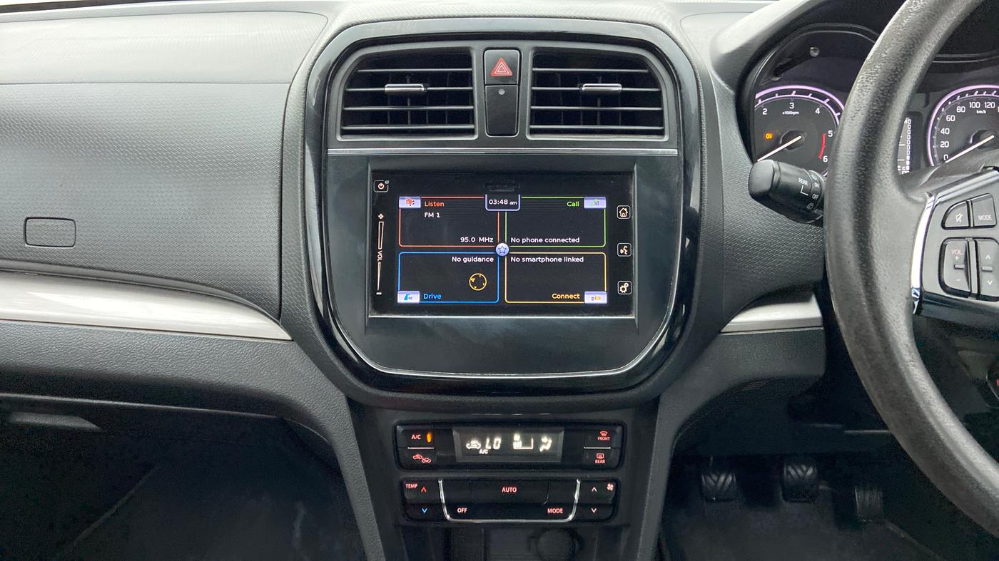 2017 Maruti Vitara Brezza ZDI PLUS DUAL TONE, Diesel, Manual, 1,03,256 km, Air Conditioner