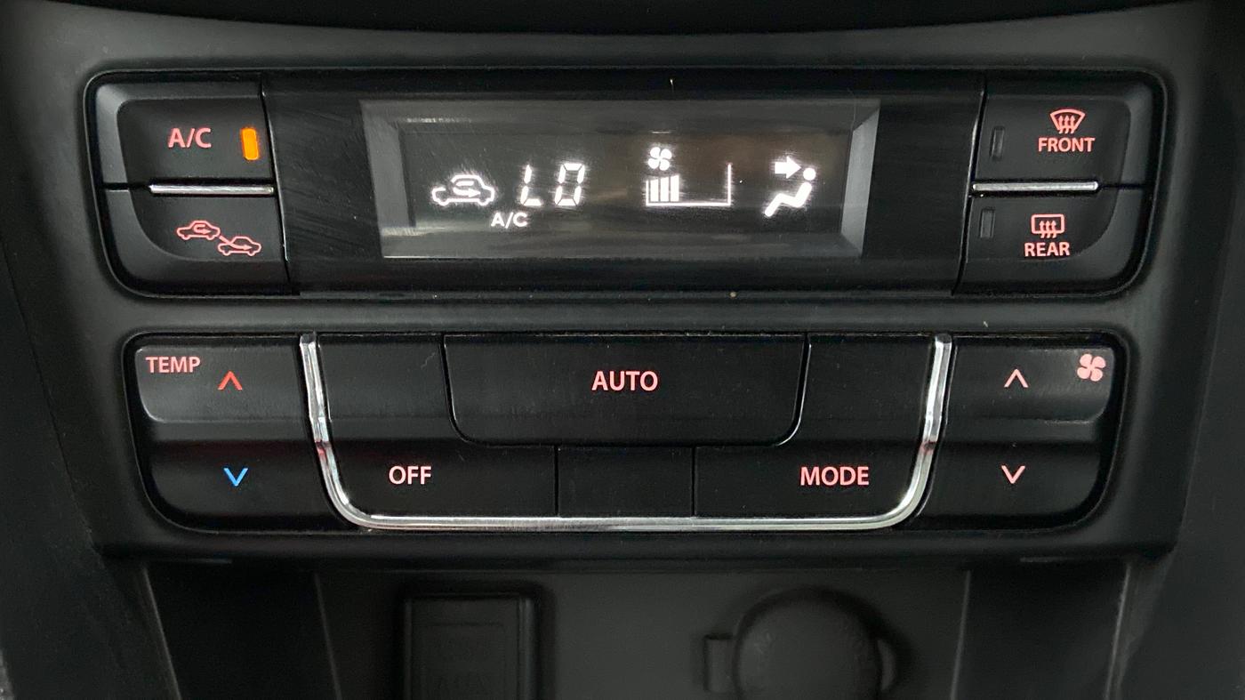 2017 Maruti Vitara Brezza ZDI PLUS DUAL TONE, Diesel, Manual, 1,03,256 km, Automatic Climate Control