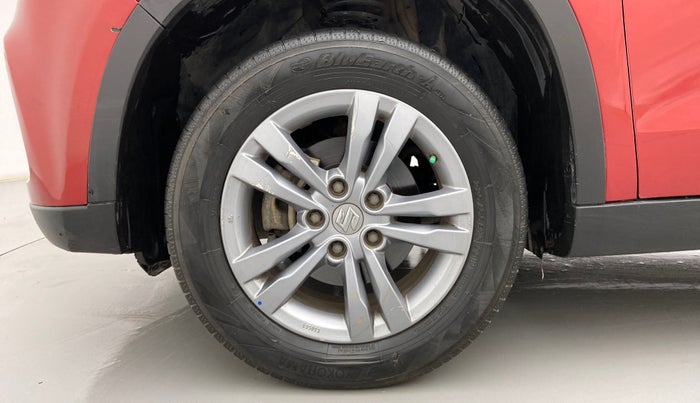 2017 Maruti Vitara Brezza ZDI PLUS DUAL TONE, Diesel, Manual, 1,03,256 km, Left Front Wheel