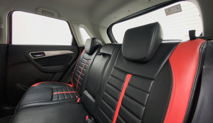 2017 Maruti Vitara Brezza ZDI PLUS DUAL TONE, Diesel, Manual, 1,03,256 km, Right Side Rear Door Cabin