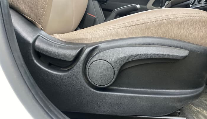 2020 Hyundai Creta EX 1.6 PETROL, Petrol, Manual, 28,810 km, Driver Side Adjustment Panel