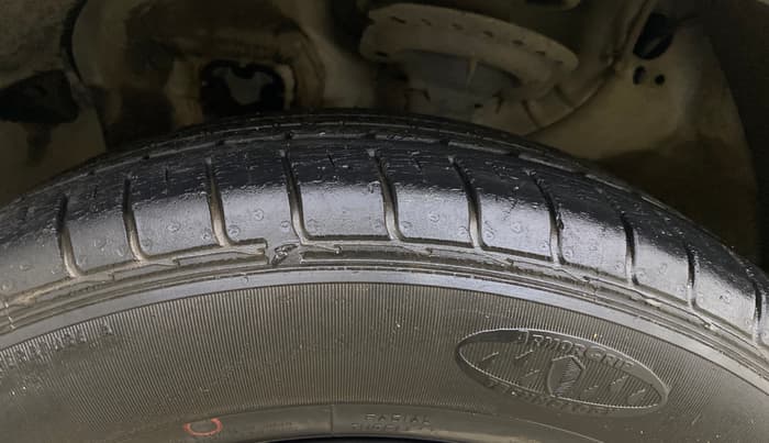 2020 Hyundai Creta EX 1.6 PETROL, Petrol, Manual, 28,810 km, Left Front Tyre Tread