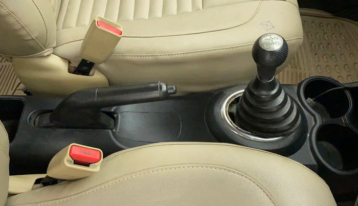 2013 Honda Brio S MT, Petrol, Manual, 66,653 km, Gear Lever