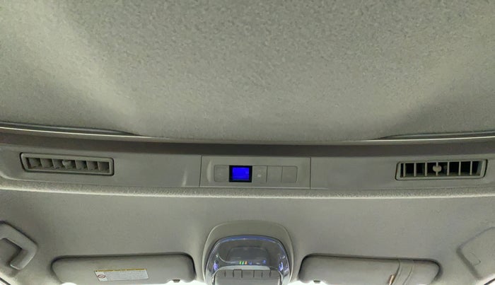 2016 Toyota Innova Crysta 2.7 VX 7 STR, Petrol, Manual, 59,777 km, Rear AC Vents