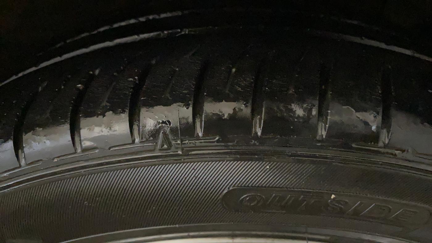2016 Maruti Ciaz ZXI+ RS, Petrol, Manual, 76,161 km, Right Front Tyre Tread