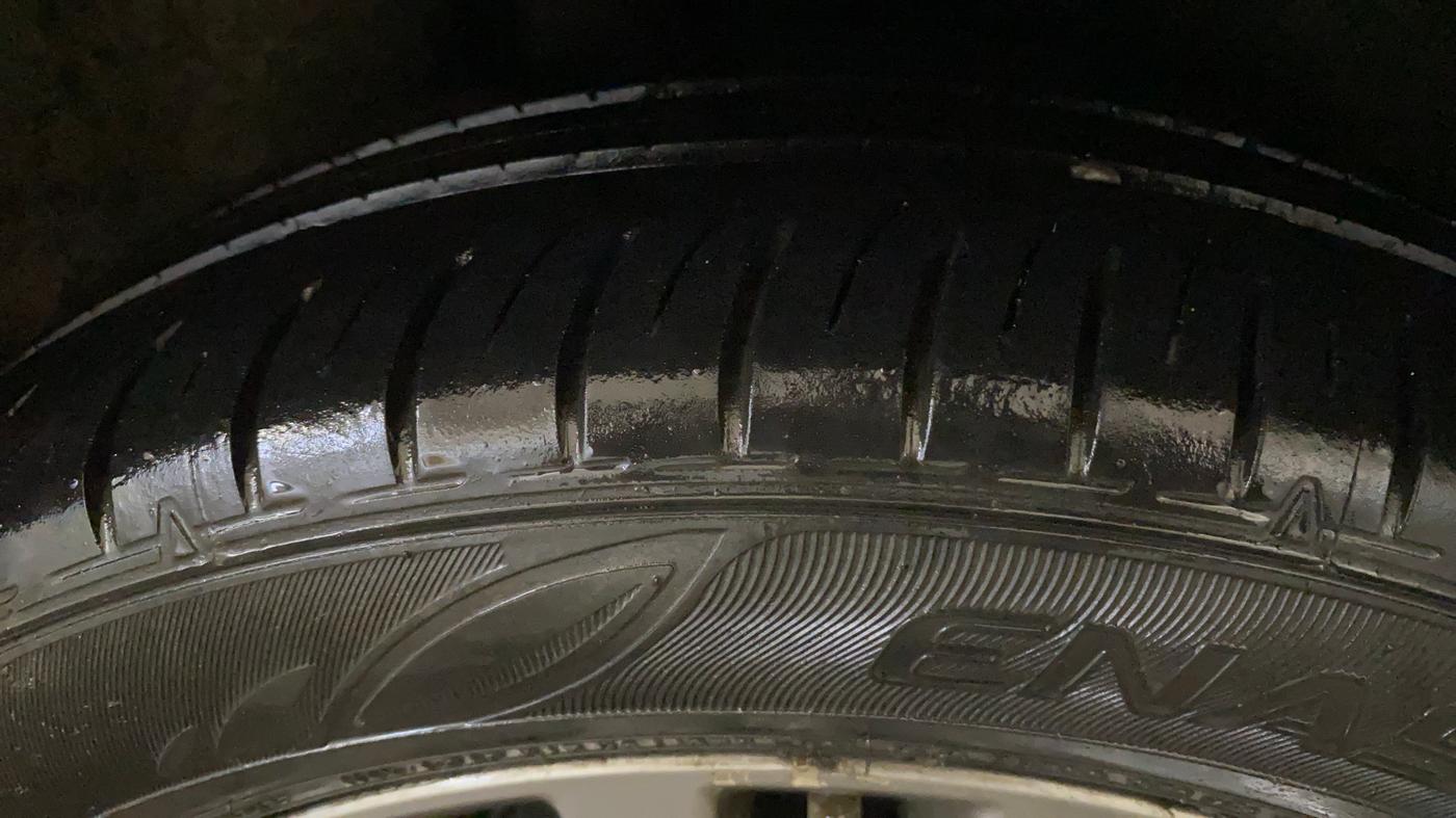 2016 Maruti Ciaz ZXI+ RS, Petrol, Manual, 76,161 km, Right Rear Tyre Tread