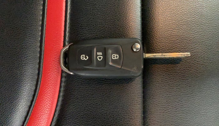 2023 Tata PUNCH ADVENTURE MT, Petrol, Manual, 34,941 km, Key Close Up