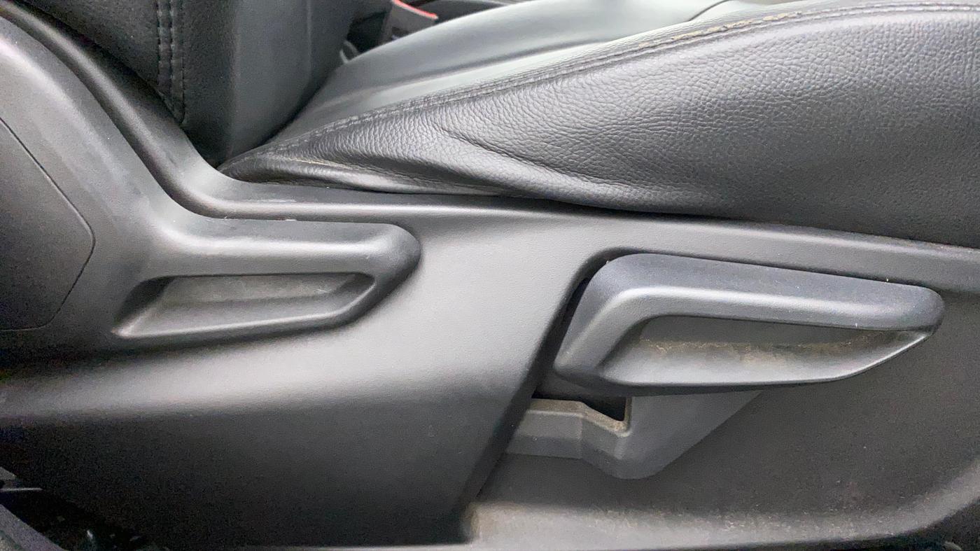 2020 Tata Tiago XZA PLUS PETROL, Petrol, Automatic, 50,278 km, Driver Side Adjustment Panel