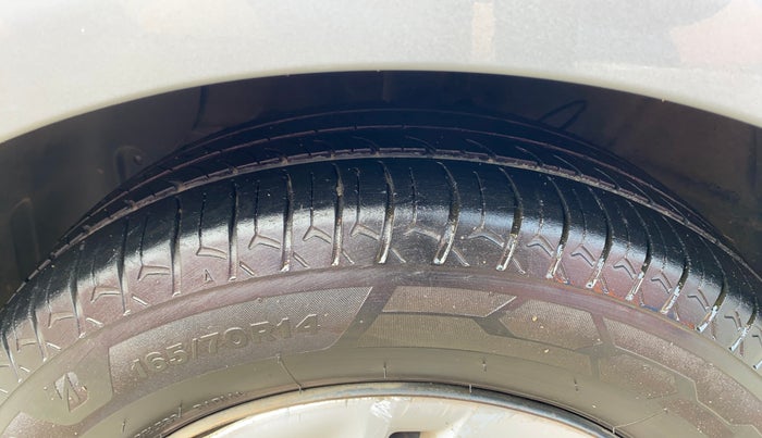 2020 Hyundai AURA S 1.2, Petrol, Manual, 65,305 km, Left Front Tyre Tread