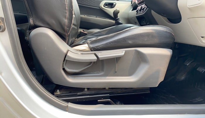 2020 Hyundai AURA S 1.2, Petrol, Manual, 65,305 km, Driver Side Adjustment Panel