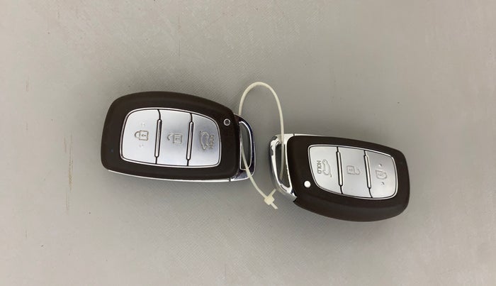2019 Hyundai Elite i20 ASTA 1.2 (O), Petrol, Manual, 68,908 km, Key Close Up
