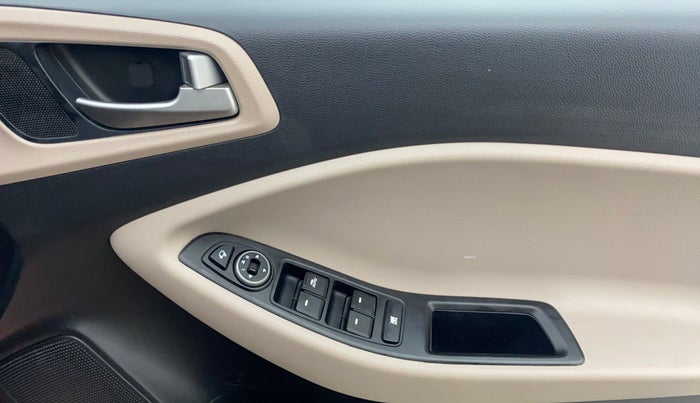 2019 Hyundai Elite i20 ASTA 1.2 (O), Petrol, Manual, 68,908 km, Driver Side Door Panels Control