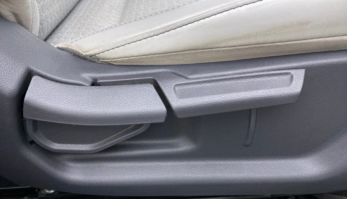 2021 Hyundai GRAND I10 NIOS MAGNA 1.2 AT, Petrol, Automatic, 52,180 km, Driver Side Adjustment Panel