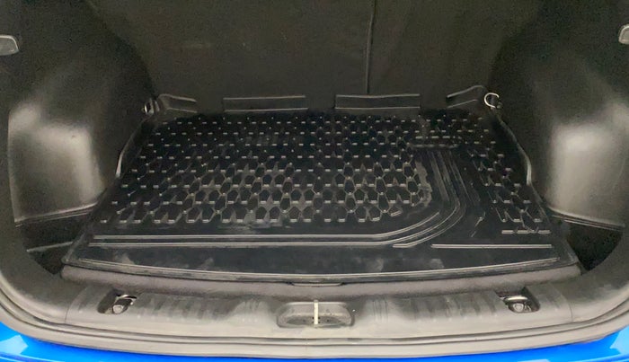 2017 Jeep Compass LONGITUDE 2.0 DIESEL, Diesel, Manual, 77,884 km, Boot Inside