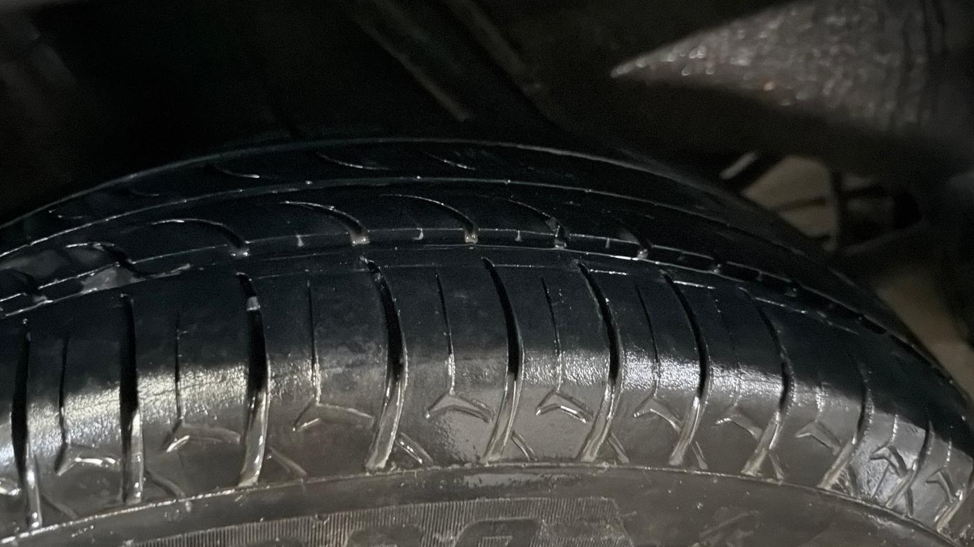 2020 Renault Kwid RXL, Petrol, Manual, 69,238 km, Right Rear Tyre Tread