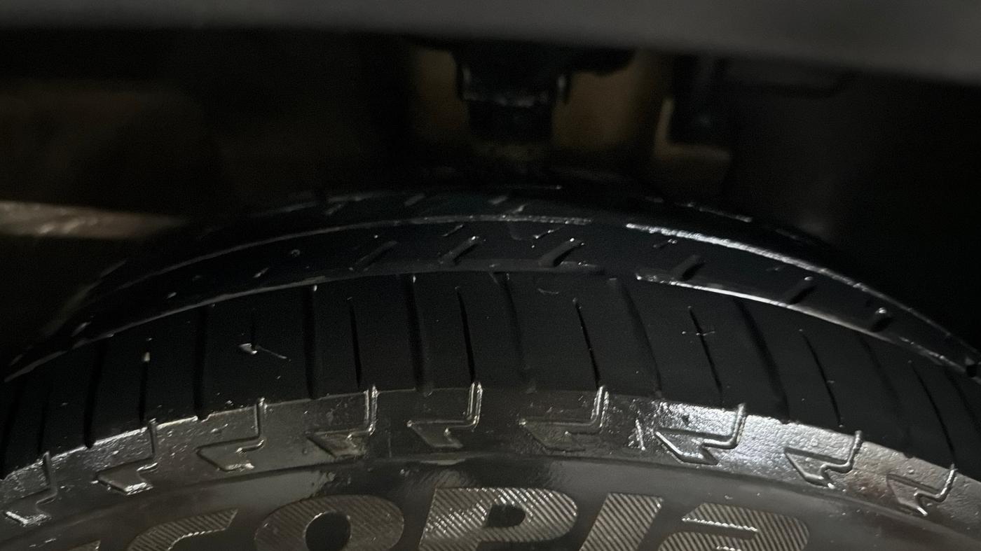 2020 Renault Kwid RXL, Petrol, Manual, 69,238 km, Right Front Tyre Tread
