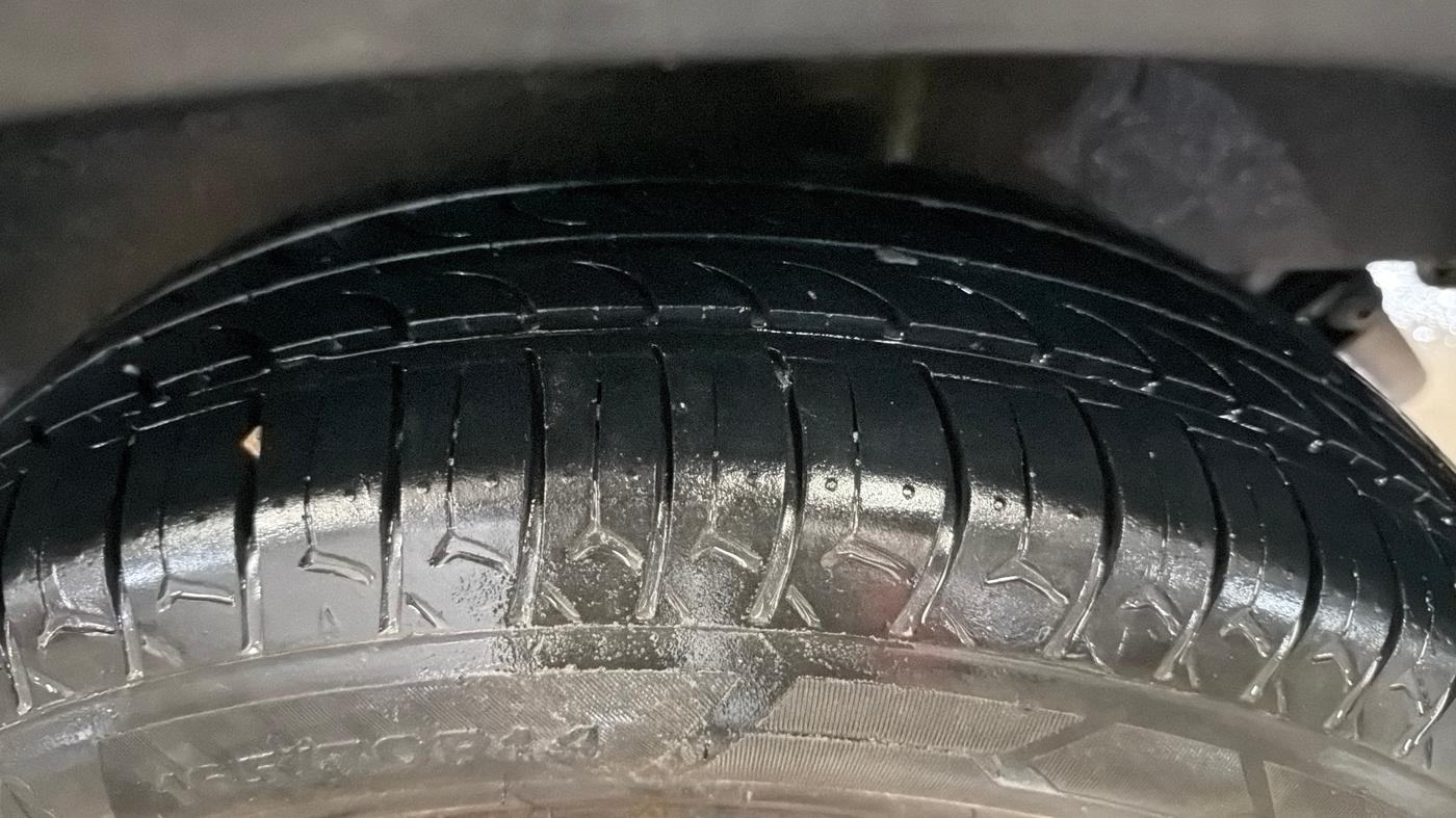 2020 Renault Kwid RXL, Petrol, Manual, 69,238 km, Left Rear Tyre Tread