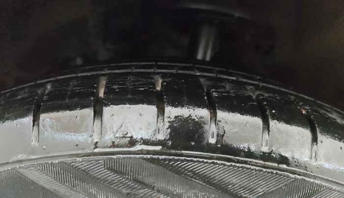 2016 Maruti Baleno ALPHA PETROL 1.2, Petrol, Manual, 37,593 km, Left Front Tyre Tread