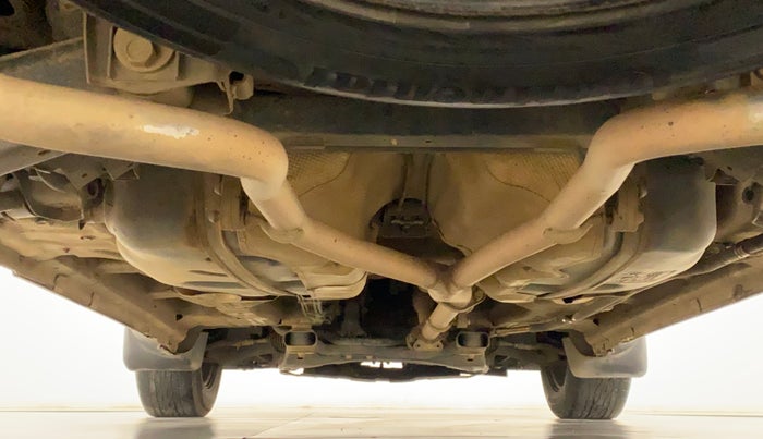 2018 Mahindra XUV500 W7, Diesel, Manual, 1,05,759 km, Rear Underbody