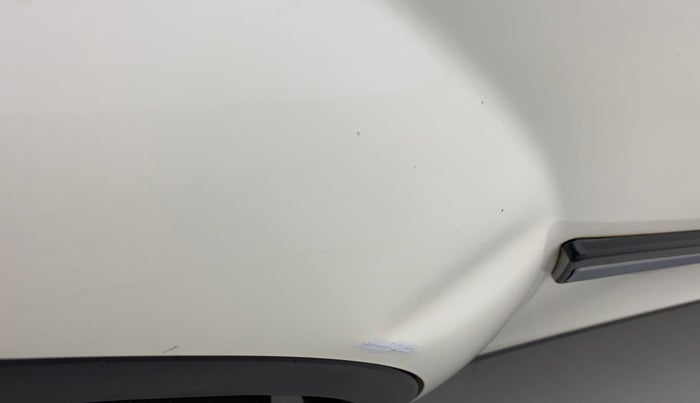 2018 Mahindra XUV500 W7, Diesel, Manual, 1,05,759 km, Right rear door - Slightly dented