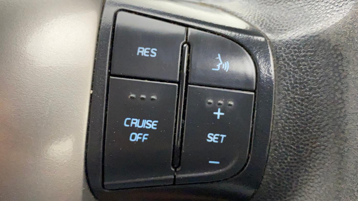 2018 Mahindra XUV500 W7, Diesel, Manual, 1,05,759 km, Adaptive Cruise Control