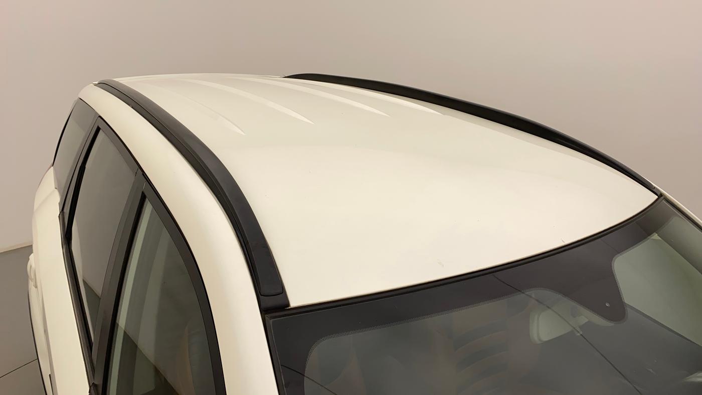 2018 Mahindra XUV500 W7, Diesel, Manual, 1,05,759 km, Roof