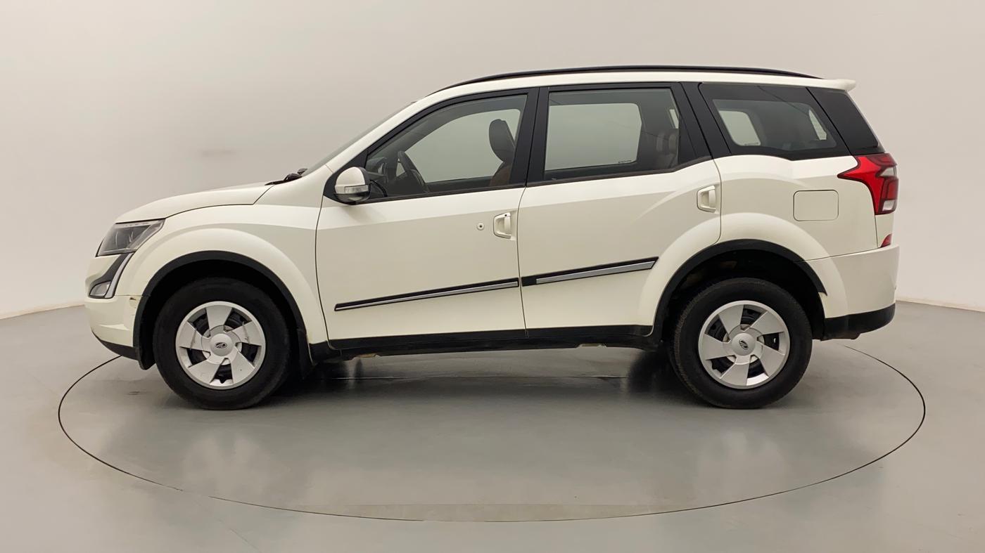 2018 Mahindra XUV500 W7, Diesel, Manual, 1,05,759 km, Left Side