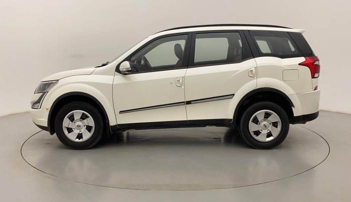 2018 Mahindra XUV500 W7, Diesel, Manual, 1,05,759 km, Left Side