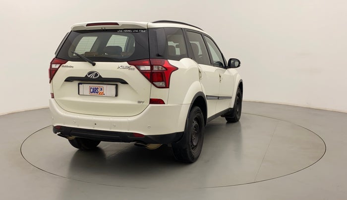 2018 Mahindra XUV500 W7, Diesel, Manual, 1,05,759 km, Right Back Diagonal