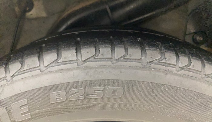 2013 Hyundai Verna FLUIDIC 1.6 CRDI SX, Diesel, Manual, 58,346 km, Left Rear Tyre Tread