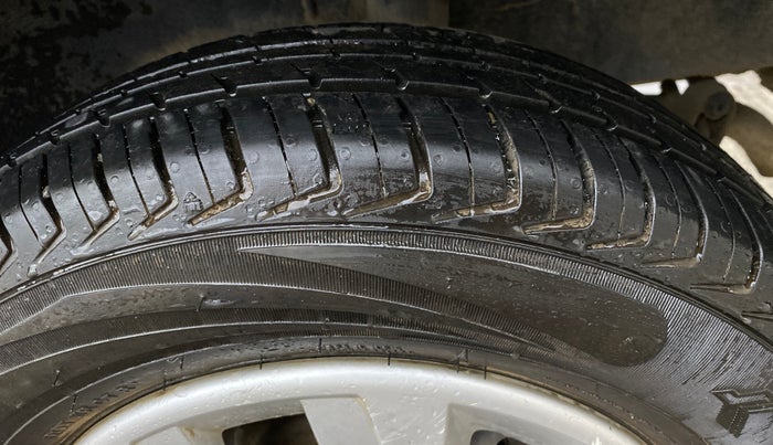 2016 Renault Kwid RXT 0.8, Petrol, Manual, 39,456 km, Left Rear Tyre Tread