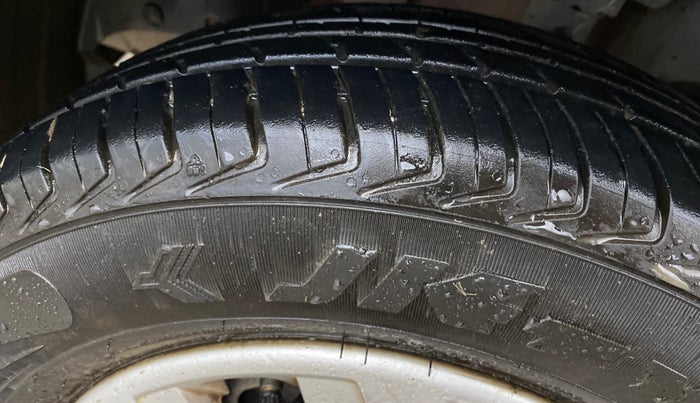 2016 Renault Kwid RXT 0.8, Petrol, Manual, 39,456 km, Left Front Tyre Tread