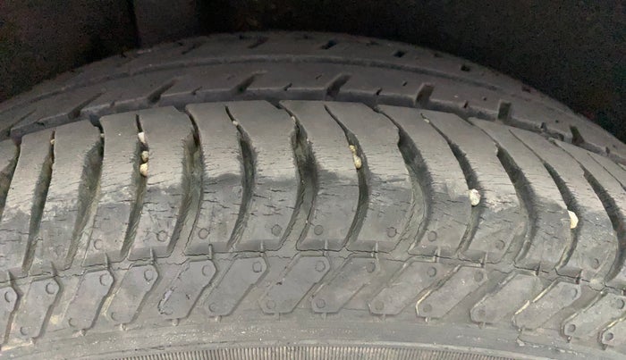 2017 Ford Ecosport TITANIUM 1.5L PETROL, Petrol, Manual, 29,910 km, Right Rear Tyre Tread