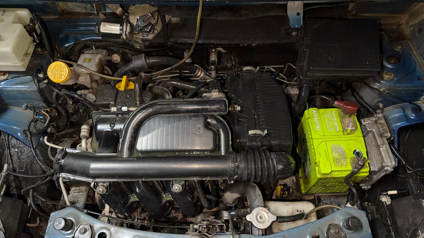 2019 Renault Kwid CLIMBER 1.0 AMT (O), Petrol, Automatic, 40,515 km, Engine View
