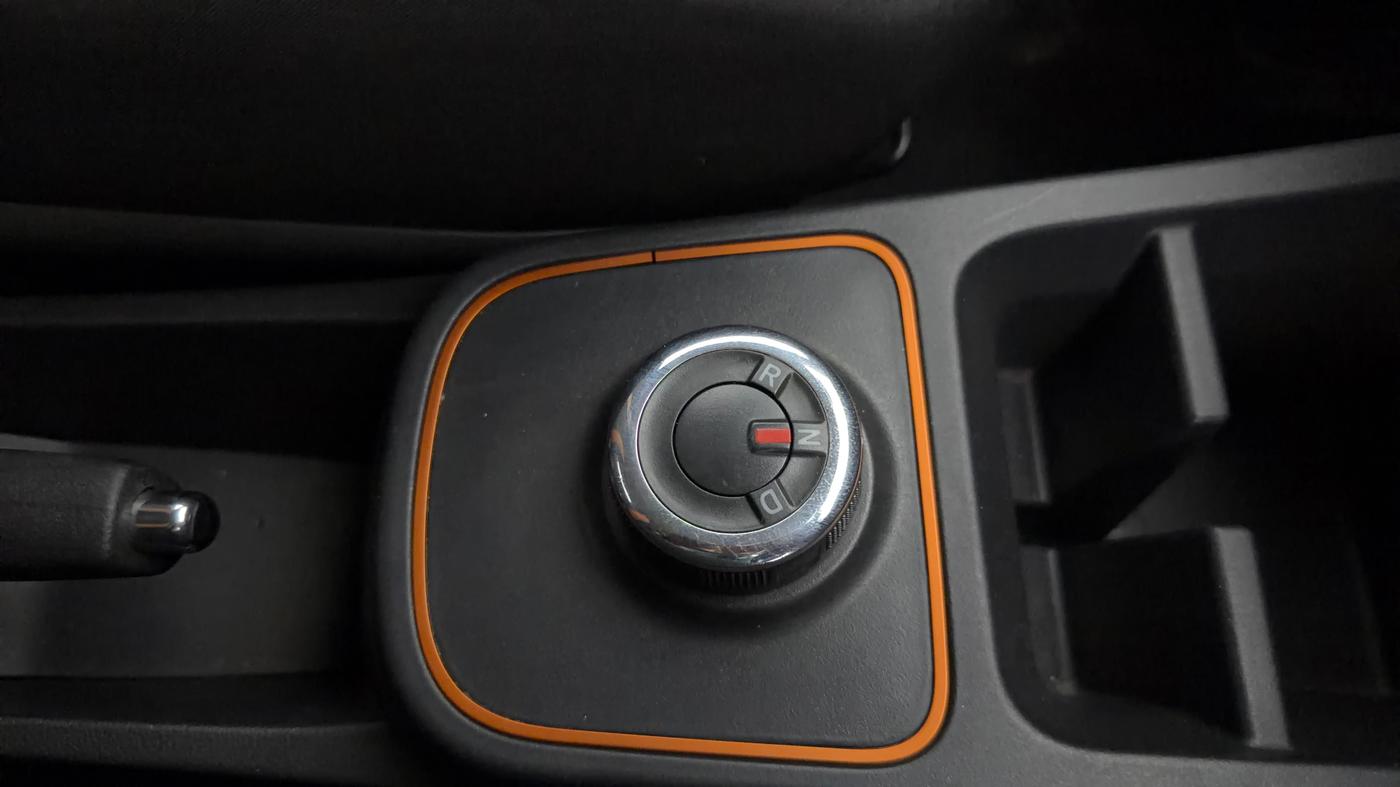 2019 Renault Kwid CLIMBER 1.0 AMT (O), Petrol, Automatic, 40,515 km, Gear Lever