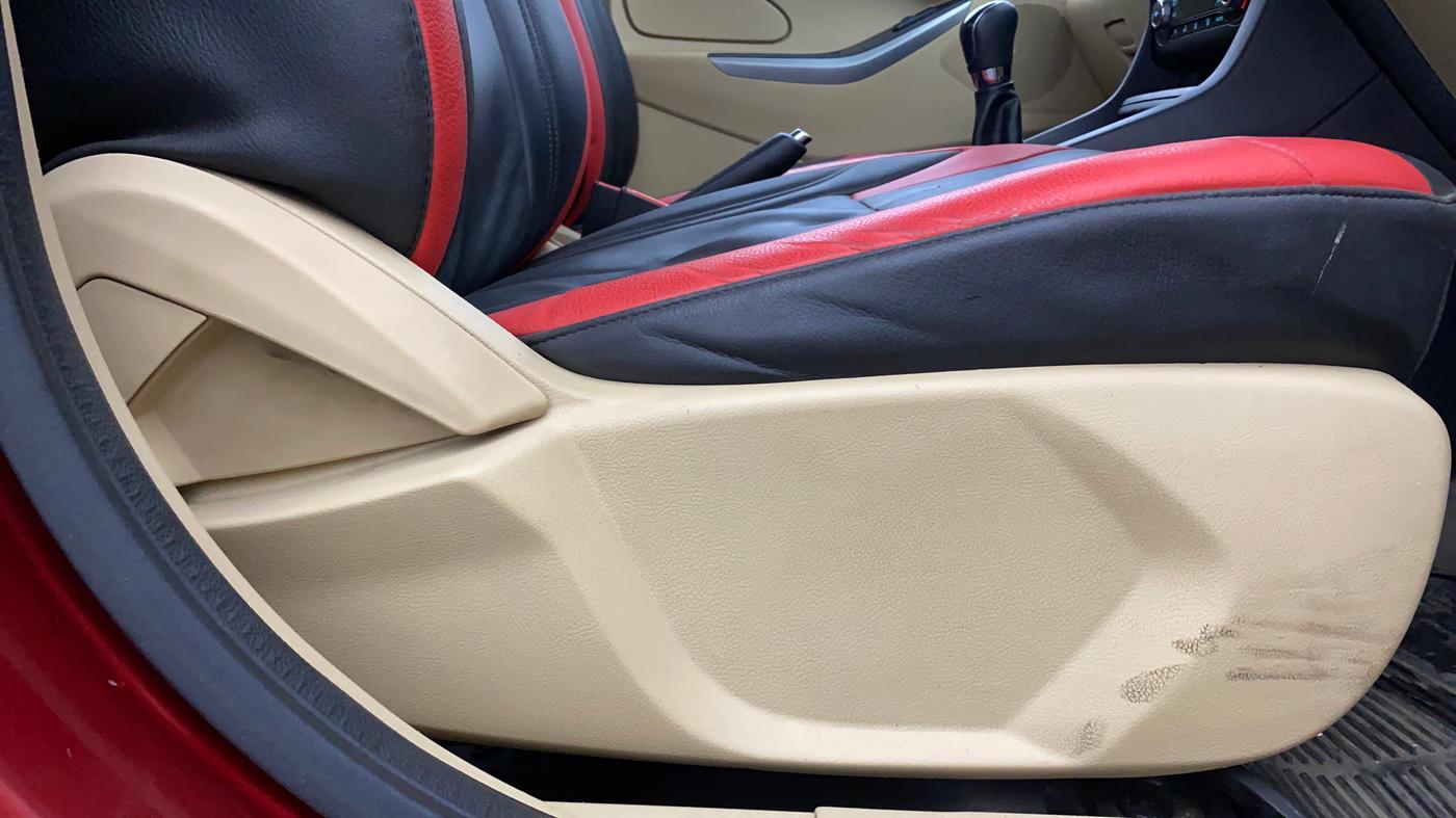 2019 Ford Figo Aspire TREND PLUS 1.2 PETROL, Petrol, Manual, 96,229 km, Driver Side Adjustment Panel