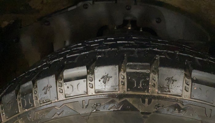 2023 Mahindra Thar LX PETROL HT 4WD AT, Petrol, Automatic, 38,821 km, Right Front Tyre Tread