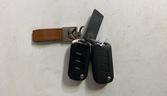 2023 Mahindra Thar LX PETROL HT 4WD AT, Petrol, Automatic, 38,821 km, Key Close Up